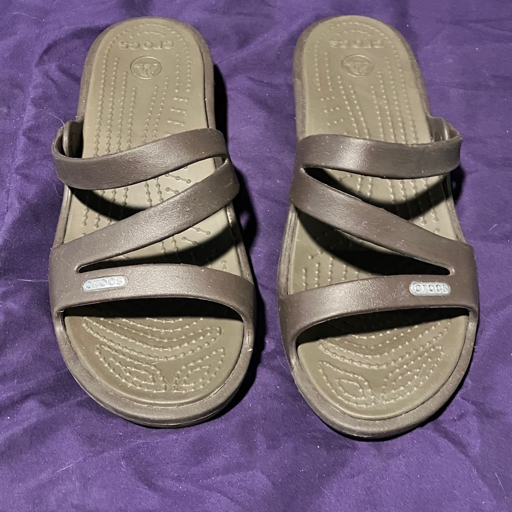 CROCS Women's Dark Brown Strappy Sandals